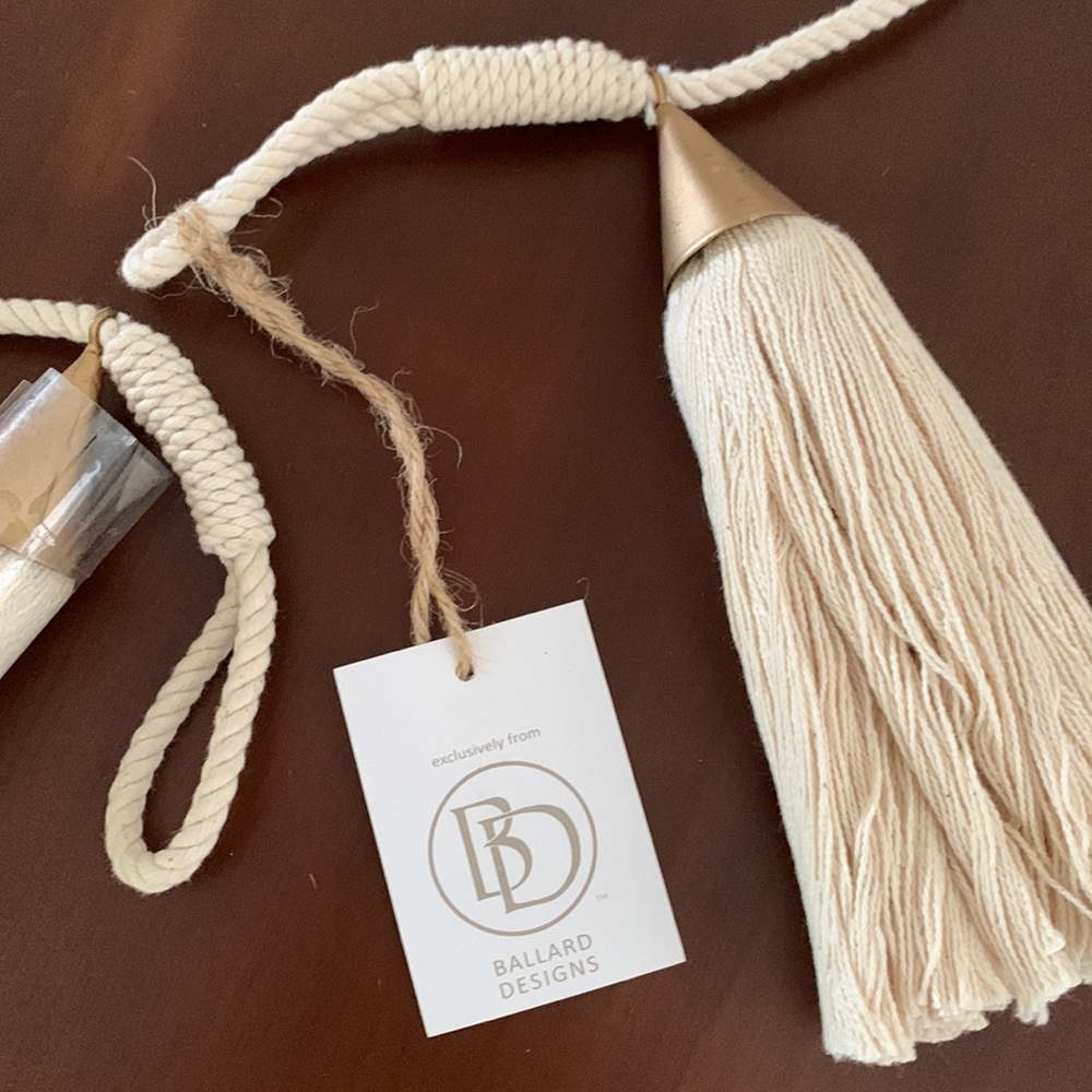 Ballard Designs, NWT, 6 ft, tassel garland, tassels measures 6”